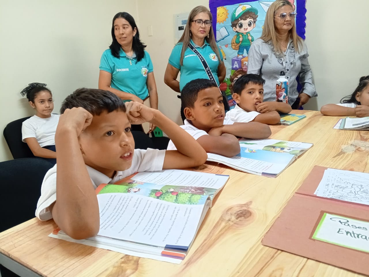 Ministro de Educación valora inicio de clases como uno de los mejores arranques 